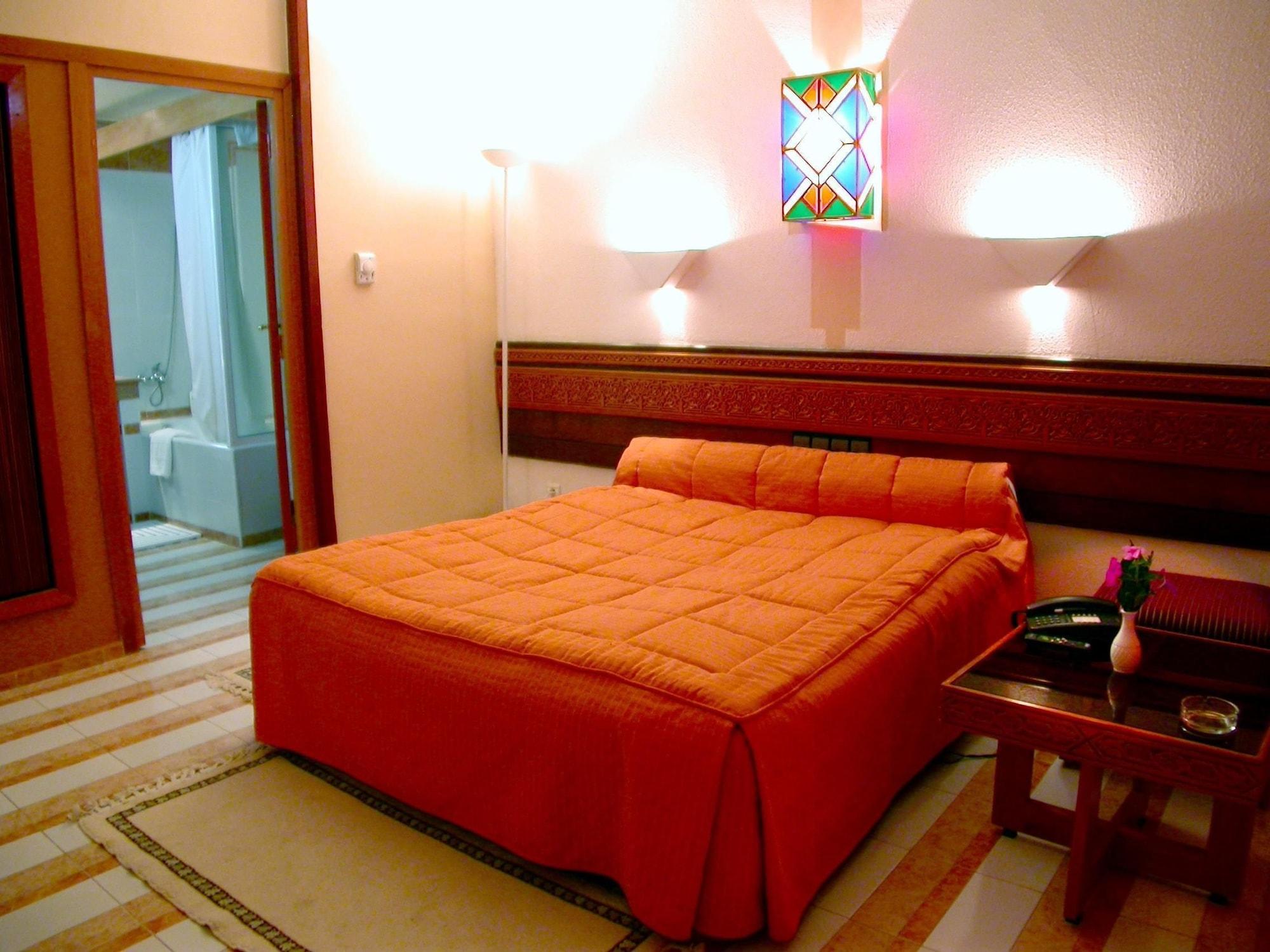 Hotel Sidi Harazem Esterno foto