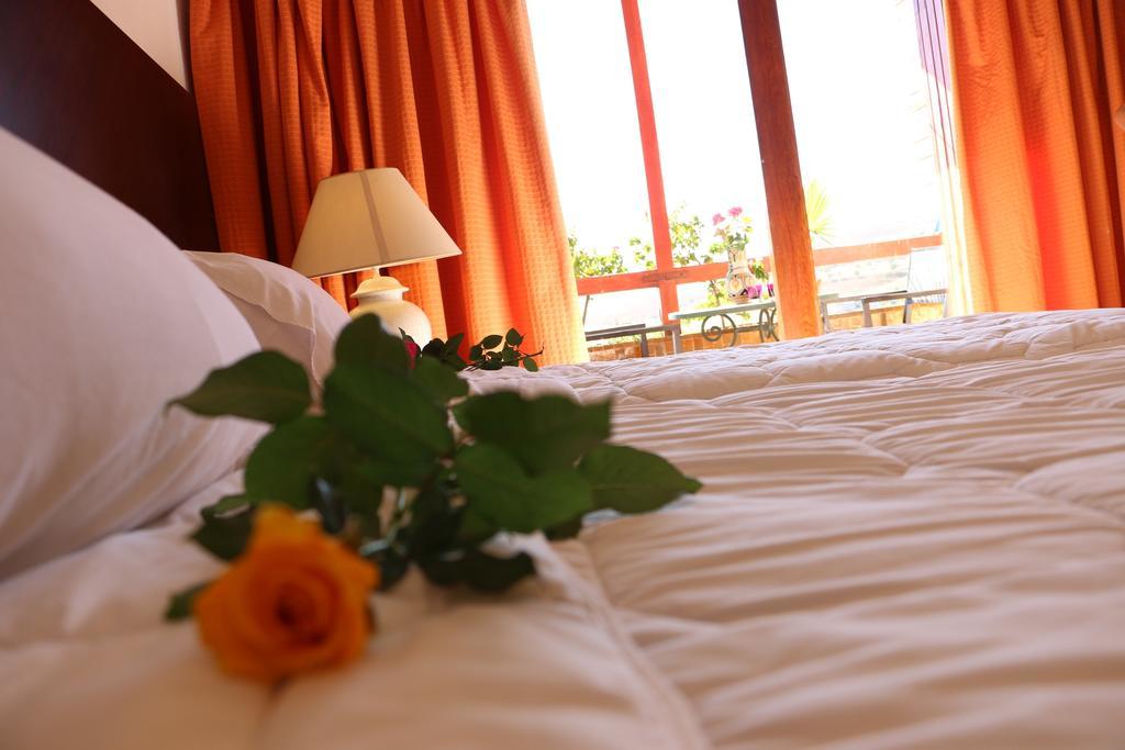 Hotel Sidi Harazem Esterno foto