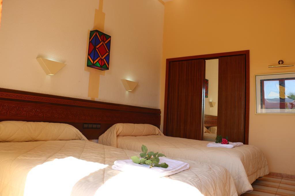 Hotel Sidi Harazem Esterno foto
