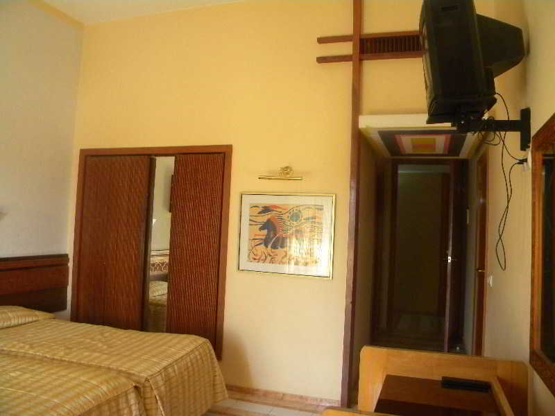 Hotel Sidi Harazem Esterno foto