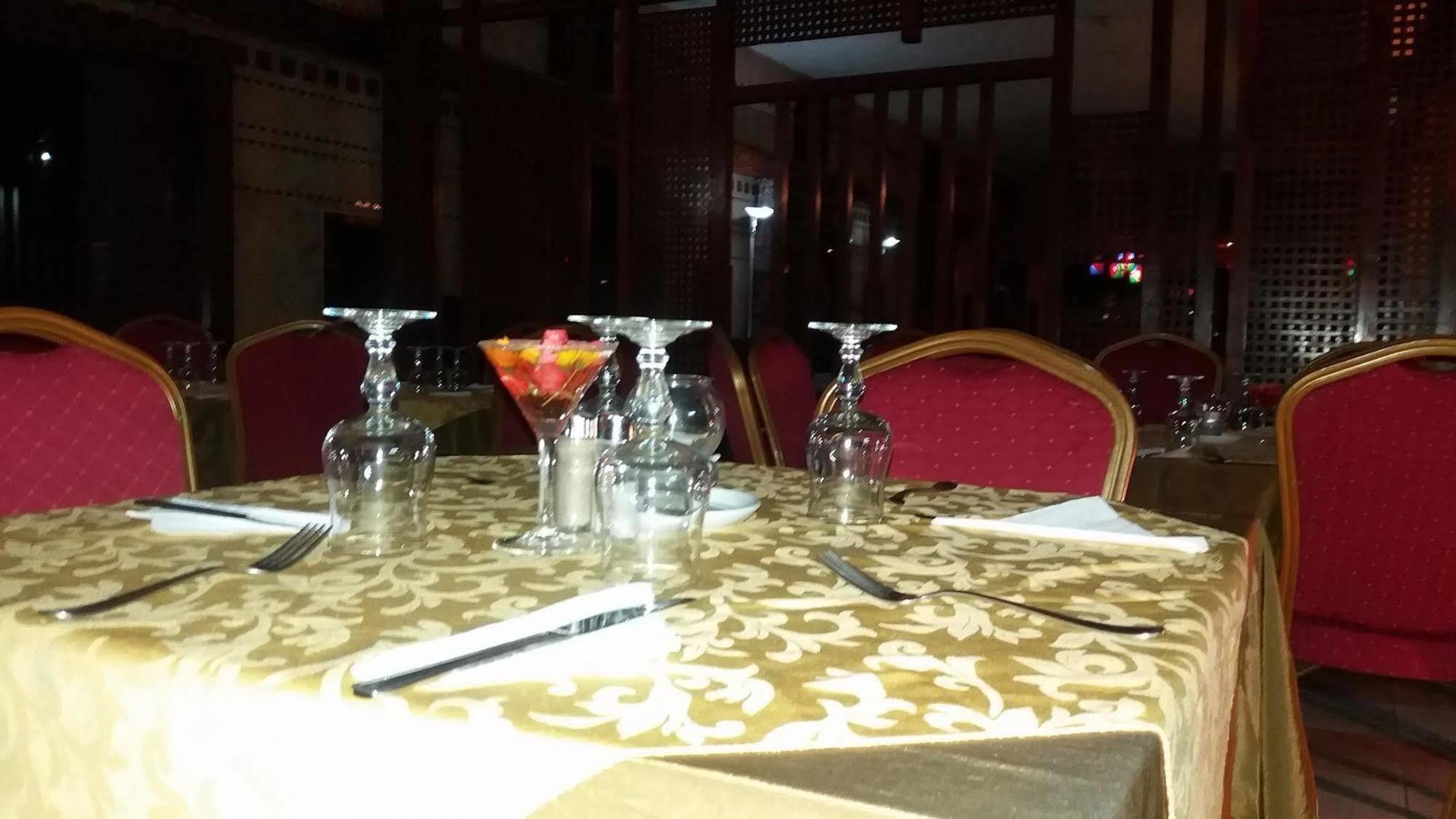 Hotel Sidi Harazem Esterno foto