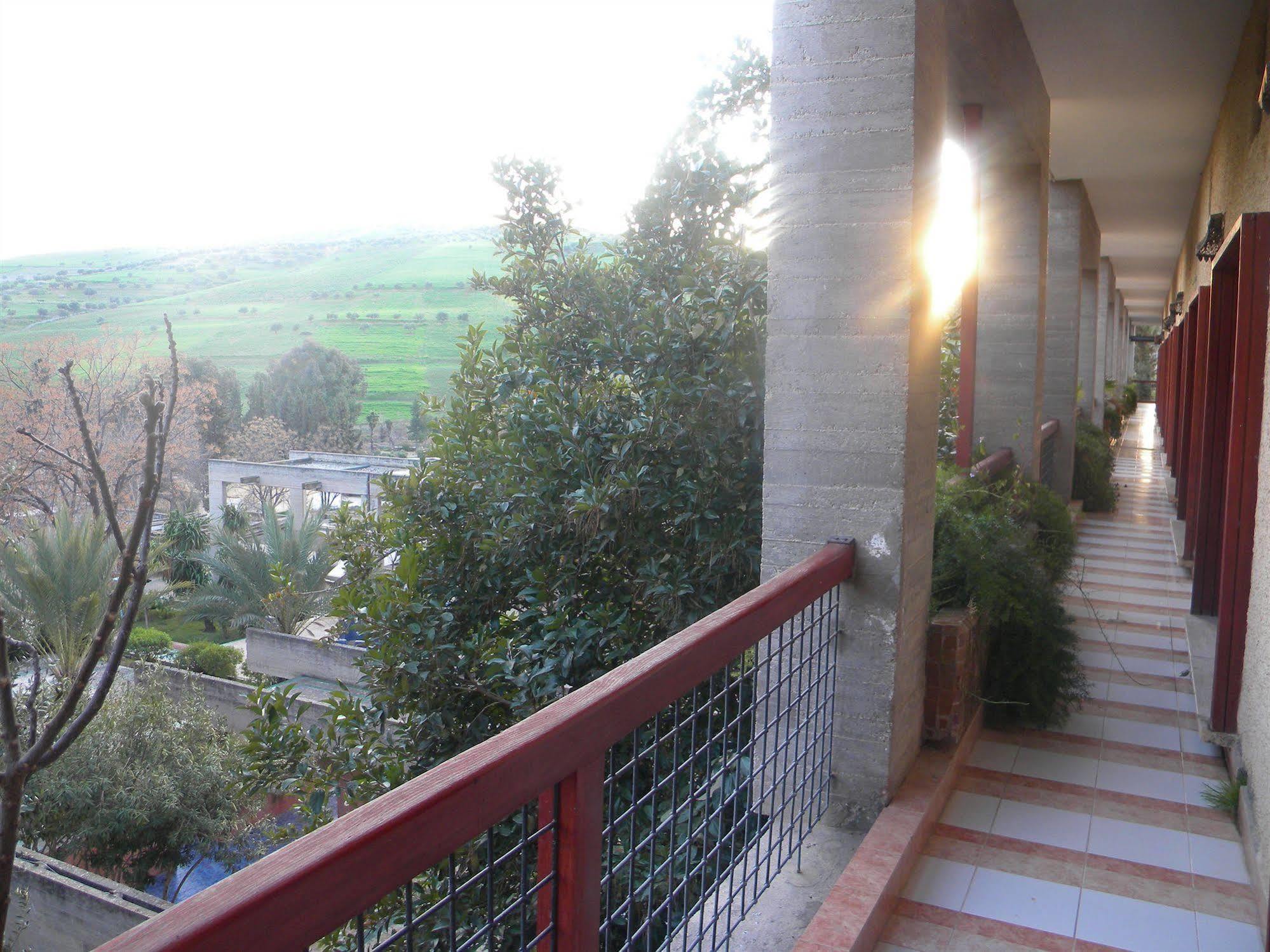 Hotel Sidi Harazem Esterno foto