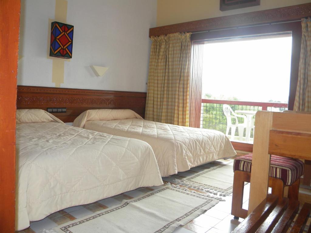 Hotel Sidi Harazem Esterno foto